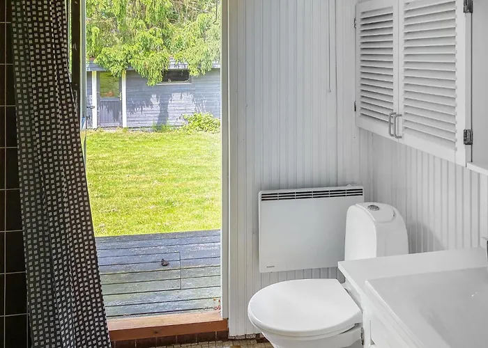 3 Bedroom Pet Friendly In Semesterbostad