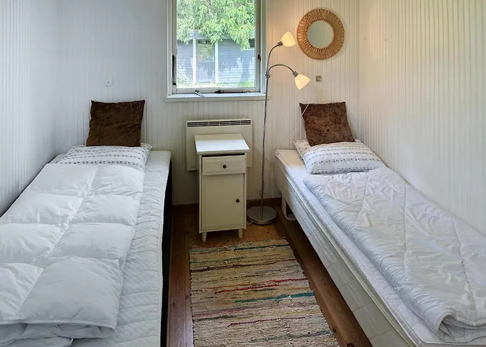 3 Bedroom Pet Friendly In Græsted